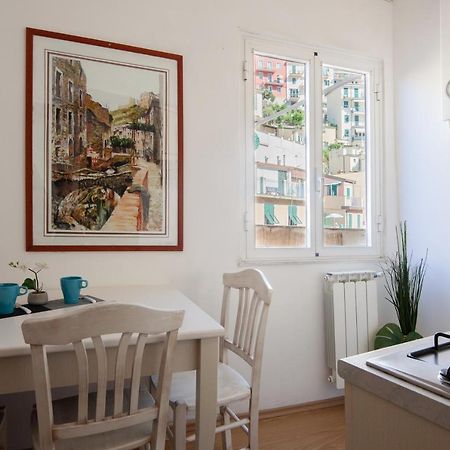 Shanti 1 - Terrace Apartment 리오마기오레 외부 사진