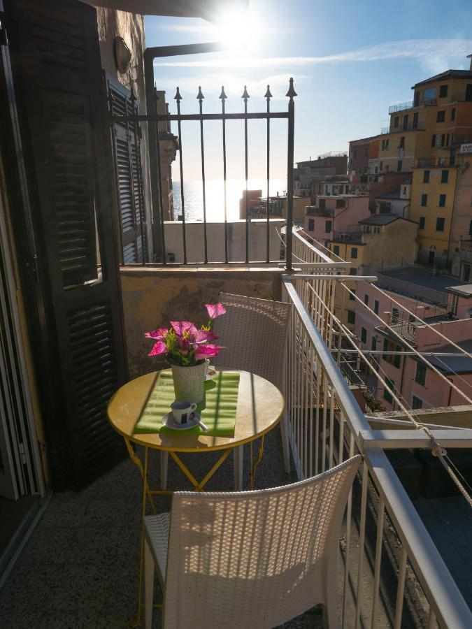 Shanti 1 - Terrace Apartment 리오마기오레 외부 사진