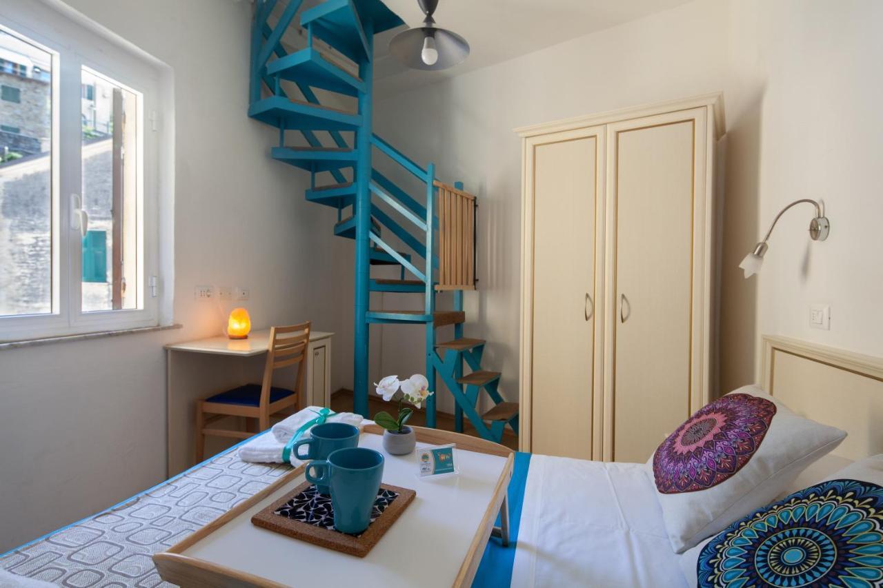 Shanti 1 - Terrace Apartment 리오마기오레 외부 사진